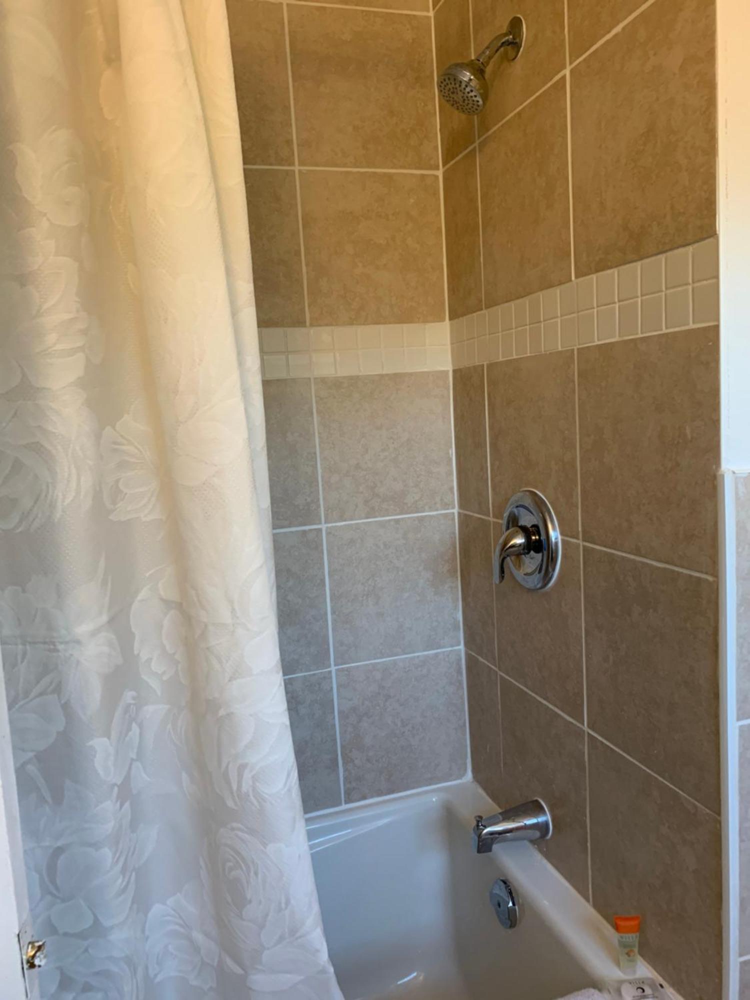 Twin Oaks Motel Orono 外观 照片