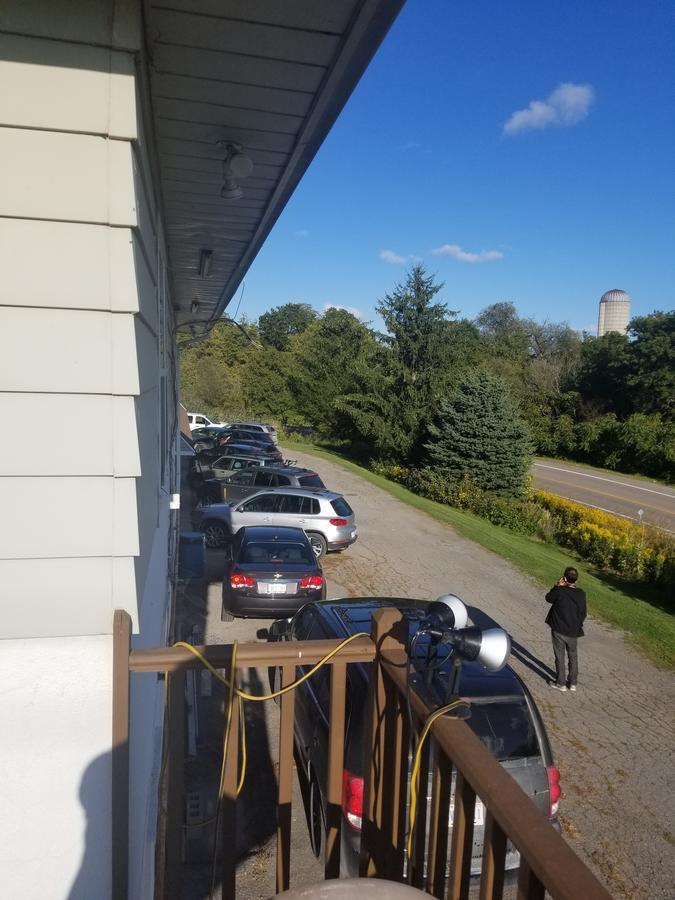 Twin Oaks Motel Orono 外观 照片