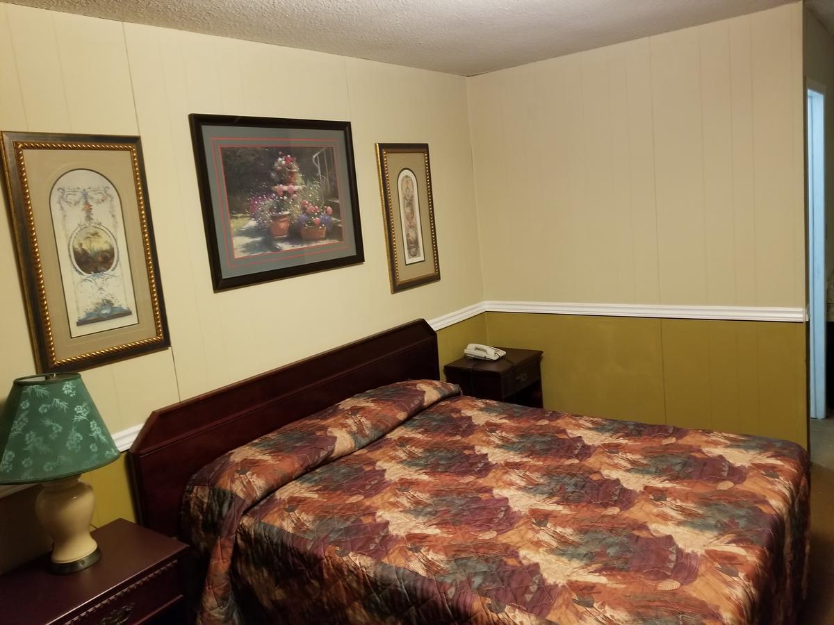 Twin Oaks Motel Orono 外观 照片