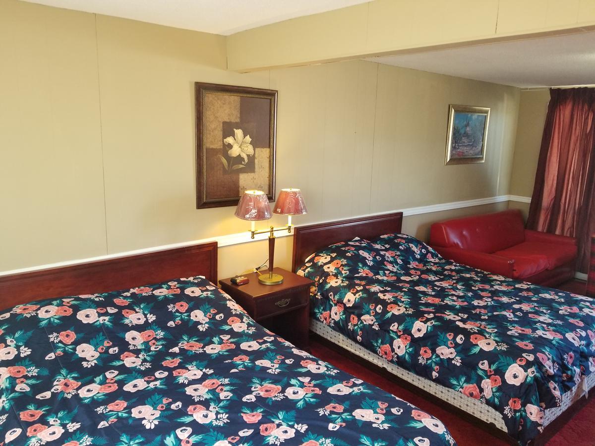 Twin Oaks Motel Orono 外观 照片